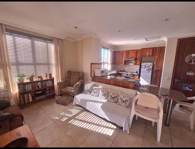 1 BEDROOM APARTMENT FOR SALE IN NEWLANDS